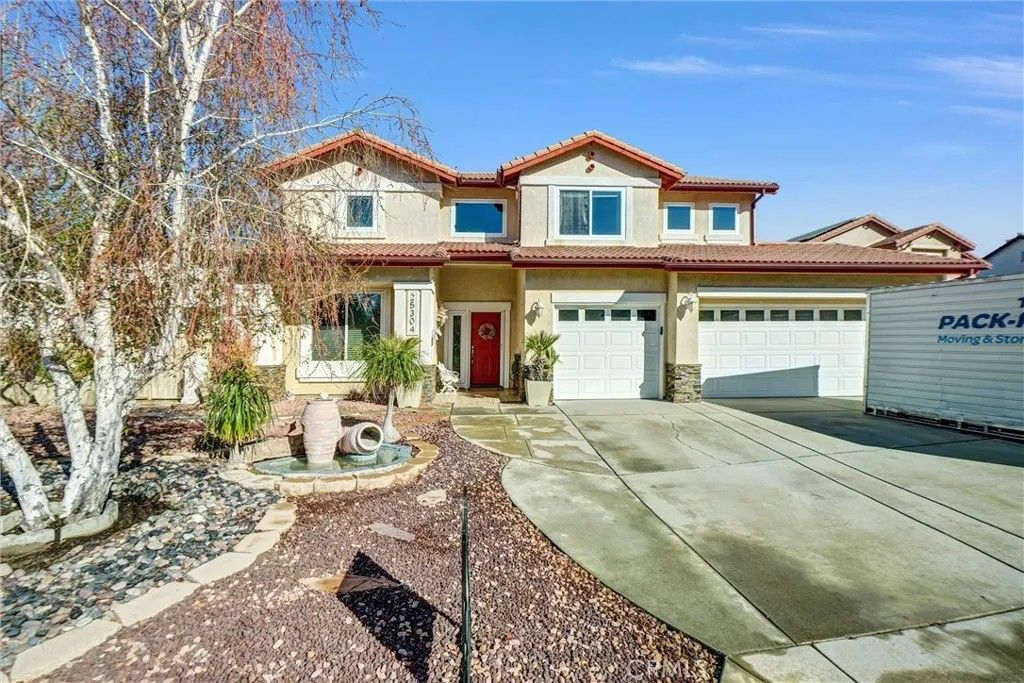 Photo of 25304 Rolling Greens, Saugus, CA 91350 (MLS # SR26044319)
