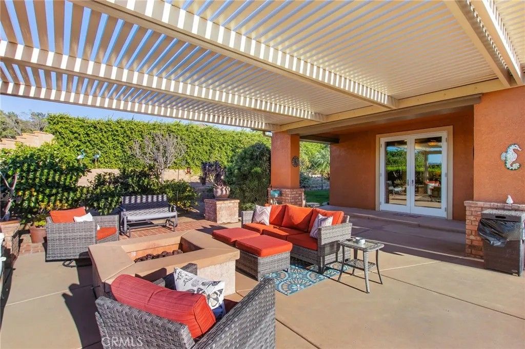 Photo of 218 Clayton Parkinson Court, Fallbrook, CA 92028 (MLS # SW26056952)