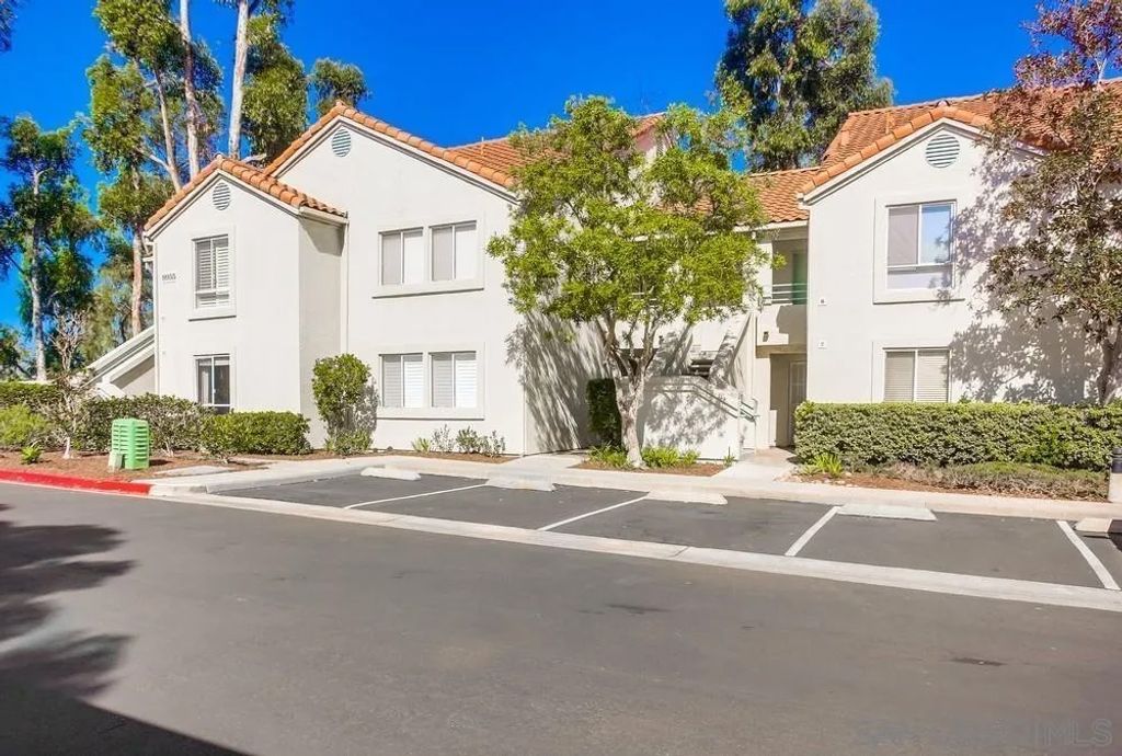 Photo of 9955 Scripps Westview Cir #4, San Diego, CA 92131 (MLS # 260010245)