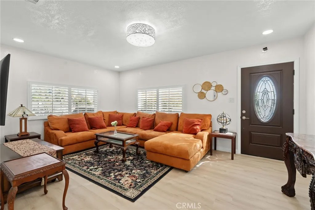 13533 Terra Bella