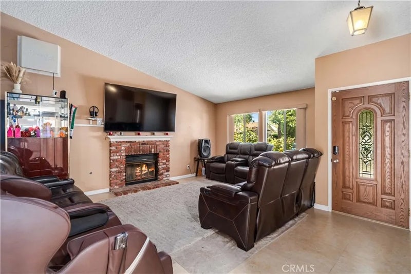 2052 E Avenue R12