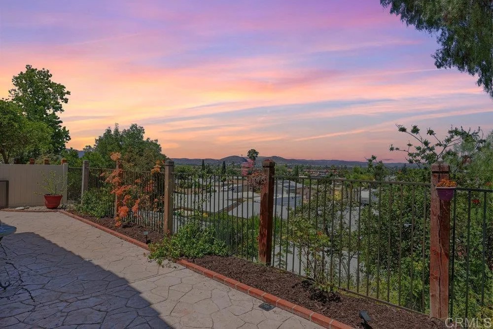 8627 Paseo Del Sol