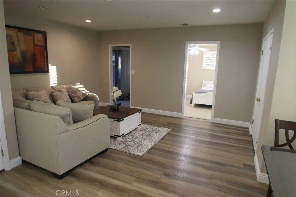 Photo of 19303 Citronia St #ADU, Northridge, CA 91324 (MLS # GD25280250)