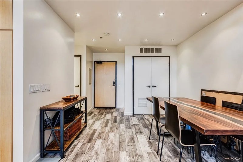101 W Mission 327