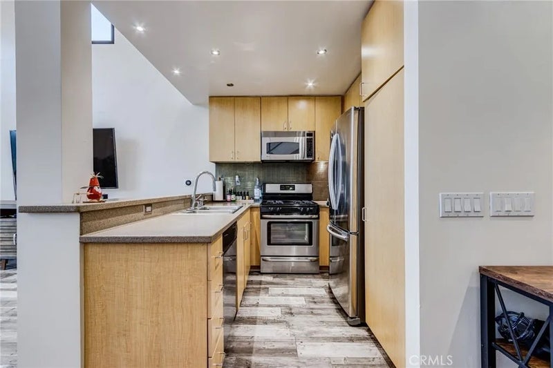 101 W Mission 327