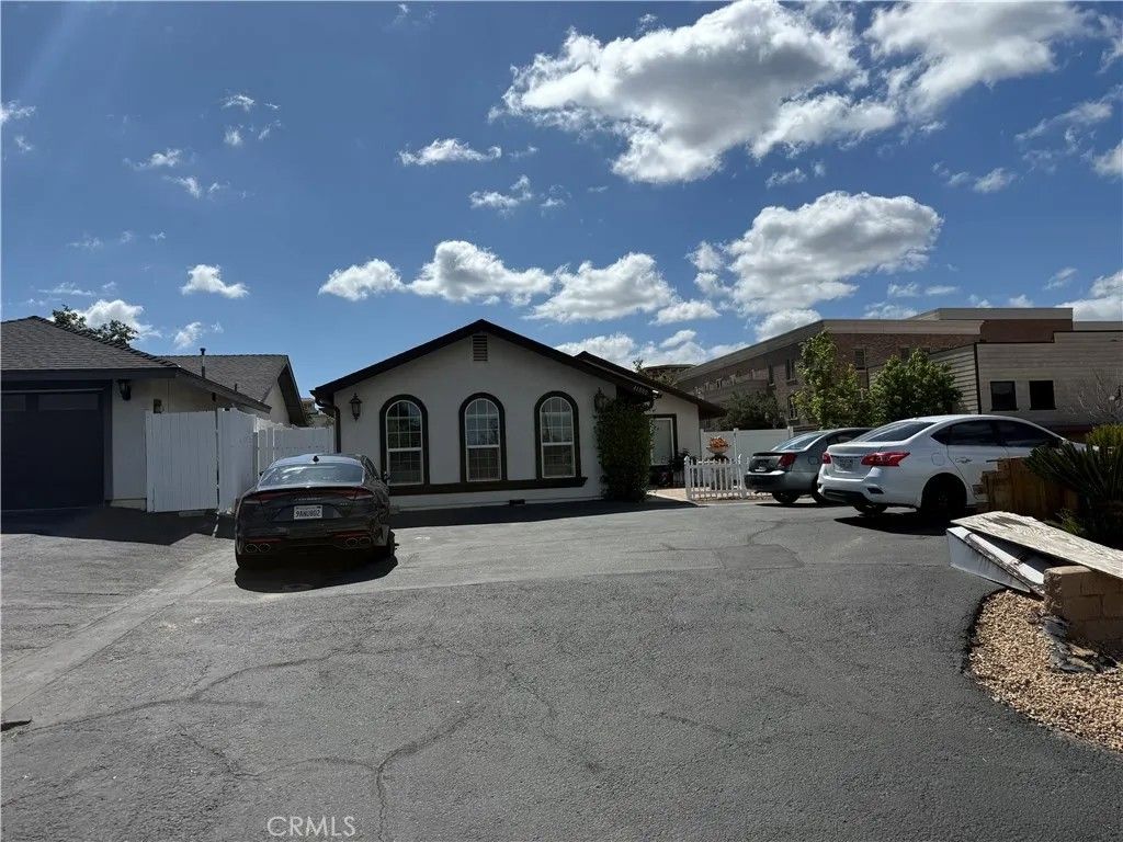Photo of 41880 Sixth St, Temecula, CA 92590 (MLS # SW26079935)