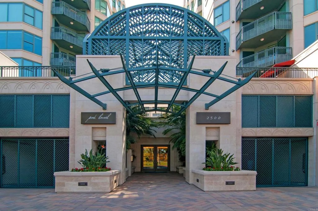 2500 6Th Avenue Penthouse 3
