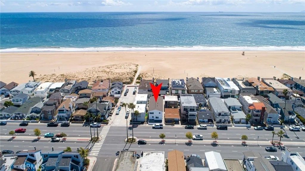 Photo of 905 W Balboa Blvd, Newport Beach, CA 92661 (MLS # NP26047761)