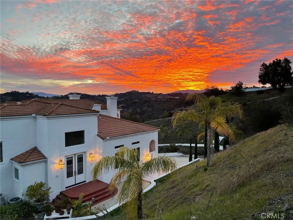 25757 Avenida Del Oro