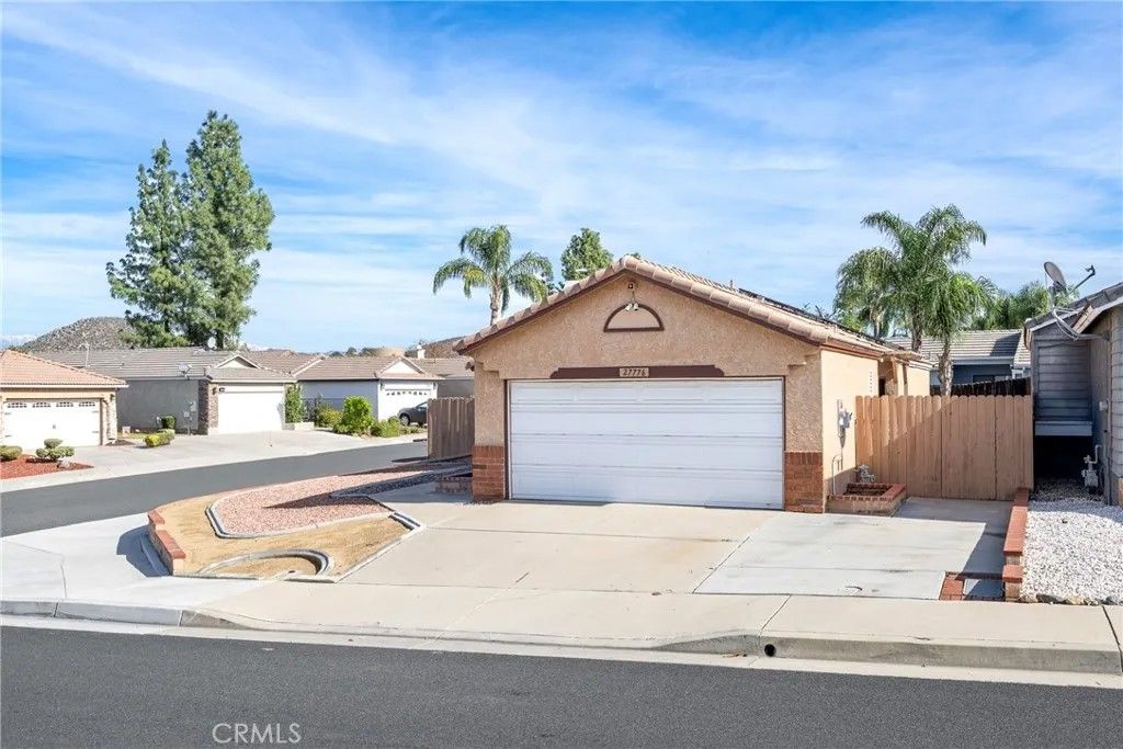 Photo of 27776 Hillpointe Dr, Menifee, CA 92585 (MLS # CV25266755)