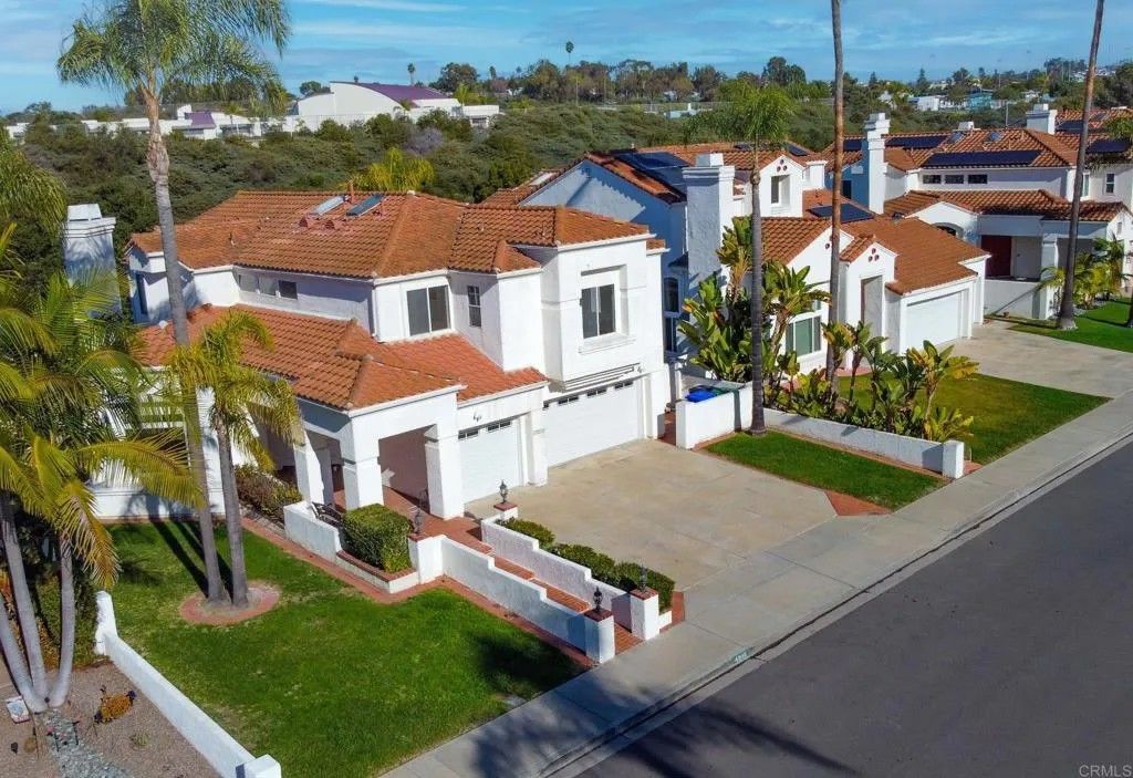 Photo of 4918 Amador Dr, Oceanside, CA 92056 (MLS # NDP2511406)