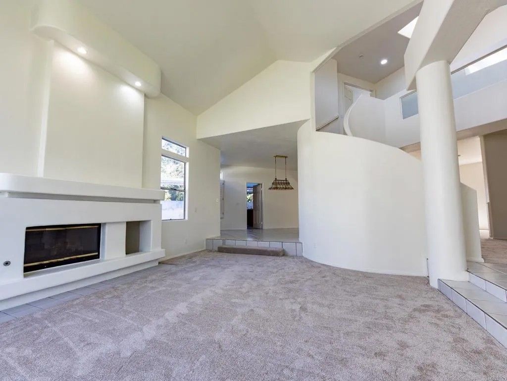 Photo of 4918 Amador Dr, Oceanside, CA 92056 (MLS # NDP2511406)