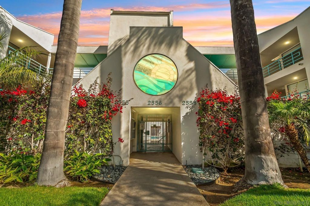 Photo of 2556 Navarra Drive #C, Carlsbad, CA 92009 (MLS # 260008148)