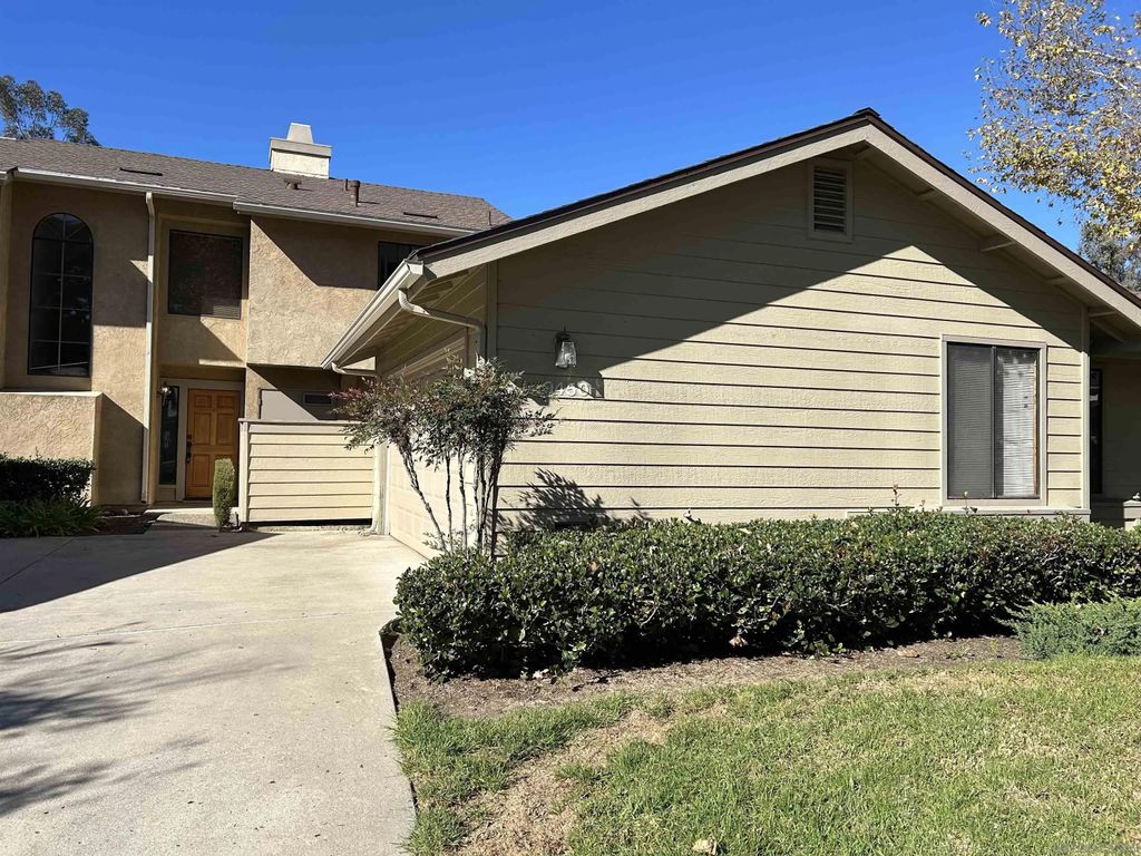 Photo of 10450 Ridgewater Ln, San Diego, CA 92131 (MLS # 250044361)