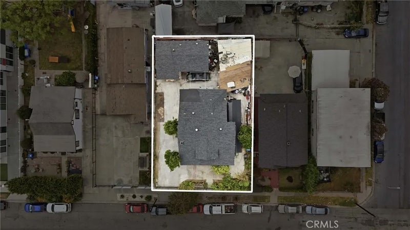1472 W 37th Street