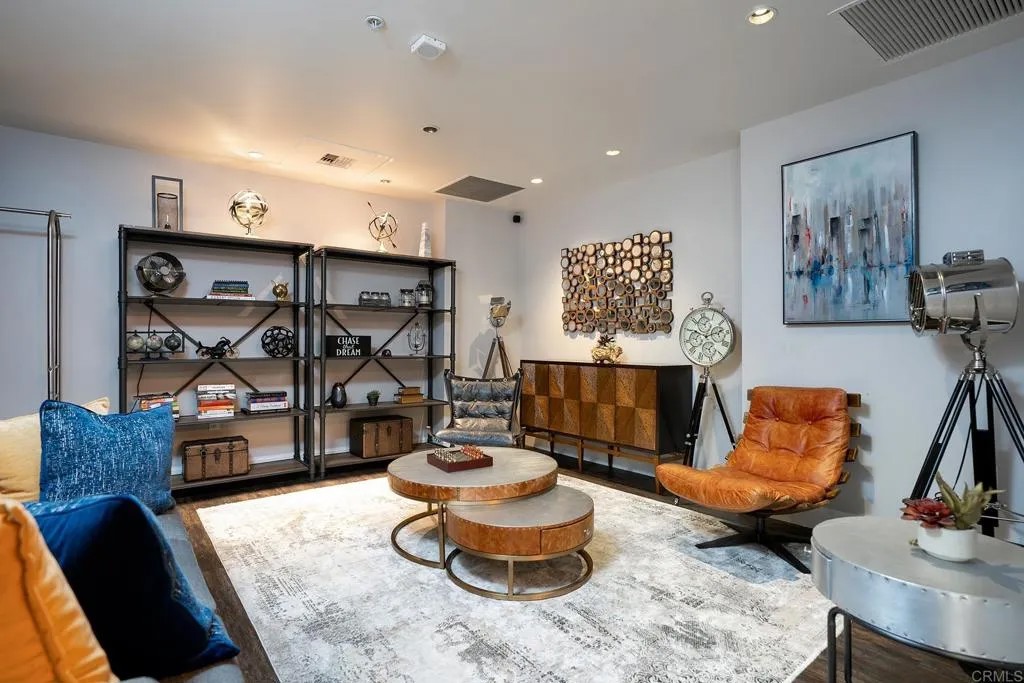 1150 J St 313