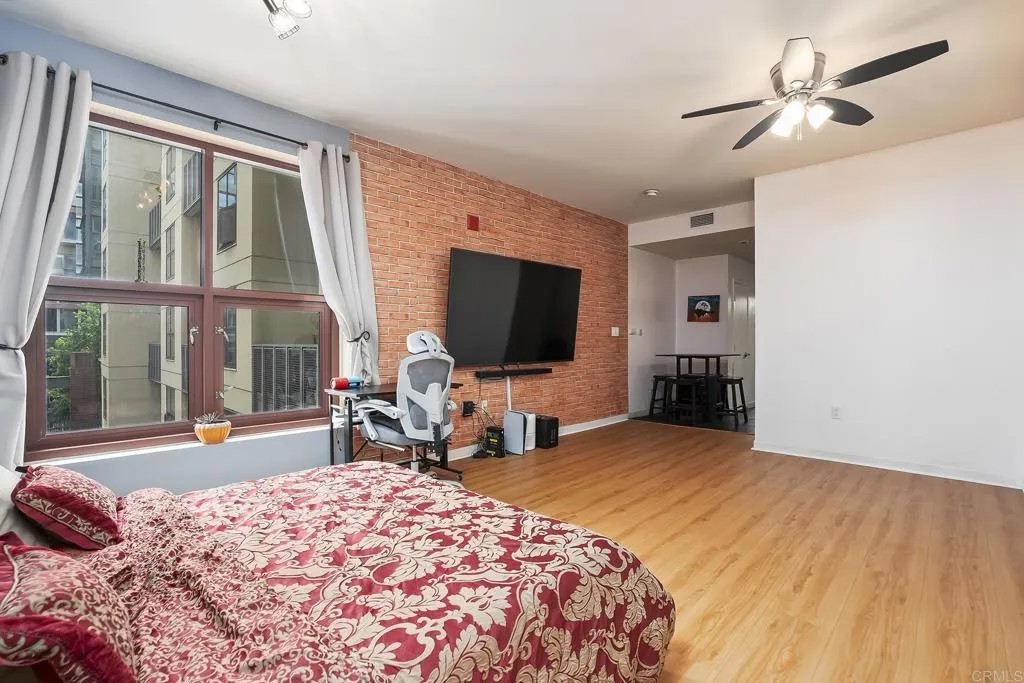 1150 J St 313