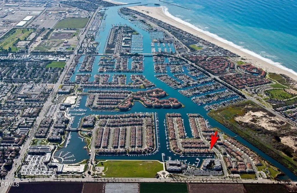 Photo of 4353 Waterside Lane, Oxnard, CA 93035 (MLS # V1-34521)