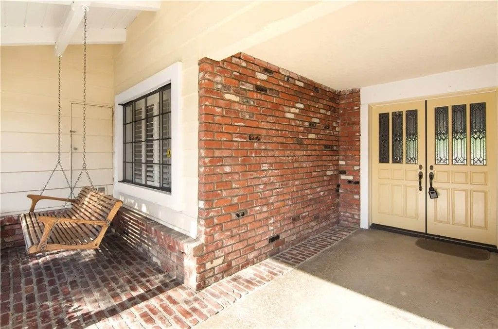 Photo of 20751 De Forest, Woodland Hills, CA 91364 (MLS # SR25279890)