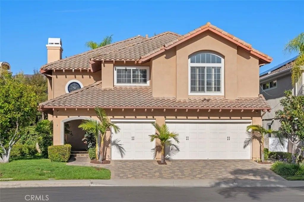 Photo of 6 Beaconsfield Fld, Trabuco Canyon, CA 92679 (MLS # OC26080337)