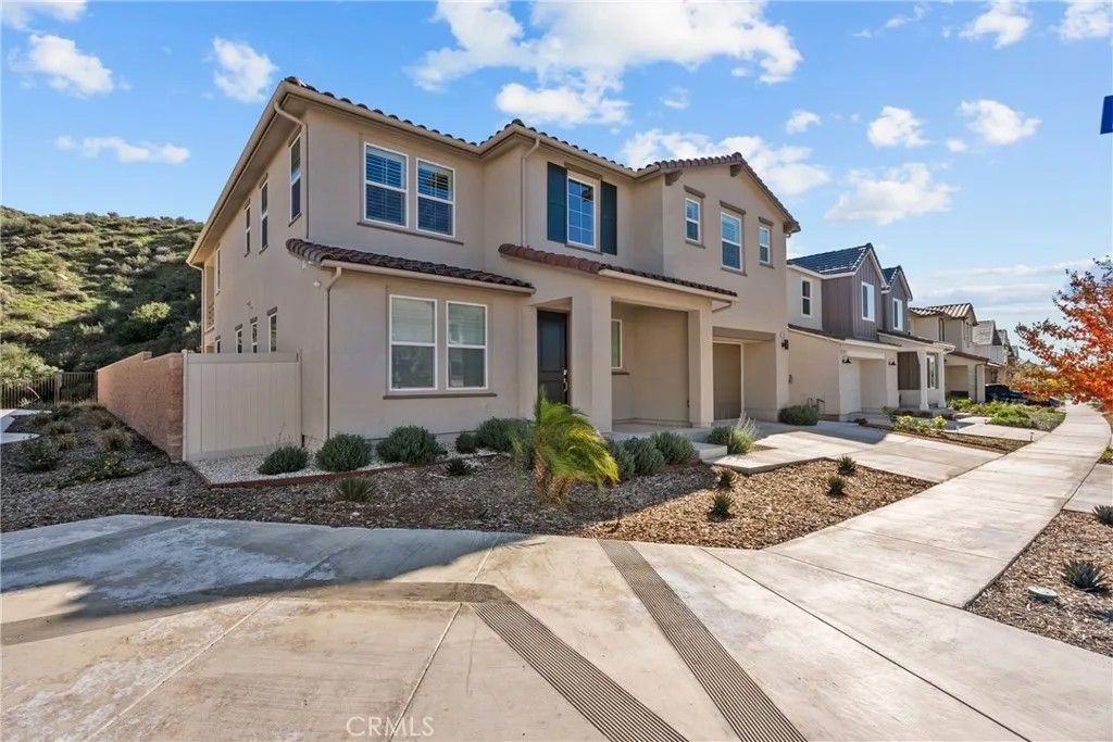 Photo of 28332 Clarion Pl, Canyon Country, CA 91350 (MLS # SR25271720)