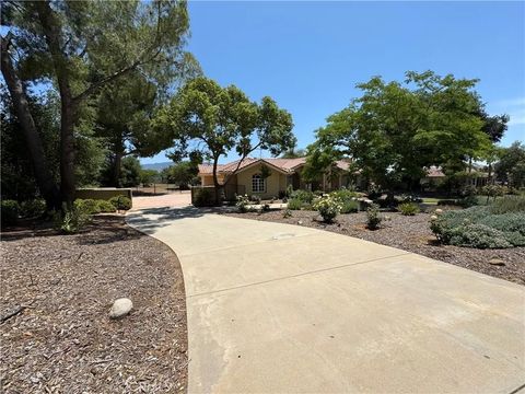 Photo of 12838 Macdonald Dr, Ojai, CA 93023 (MLS # SR26047333)