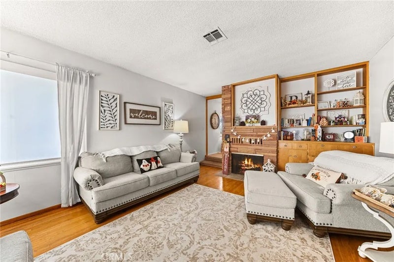 6614 Summit