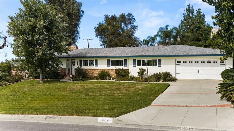6614 Summit