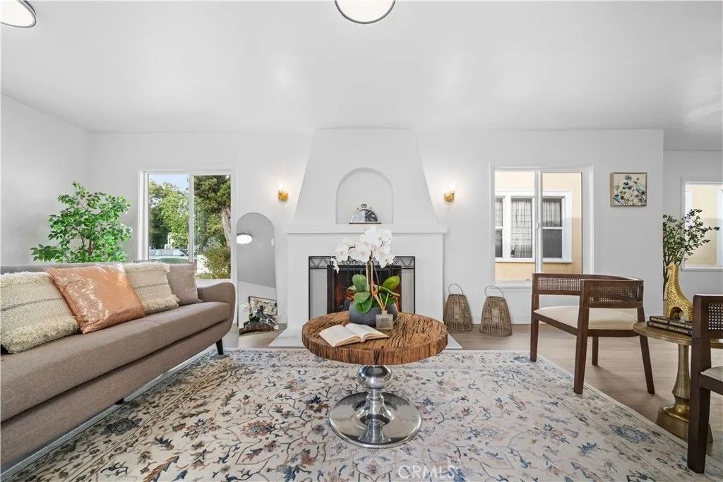 Photo of 1558 Hauser Blvd, Los Angeles, CA 90019 (MLS # OC26078171)