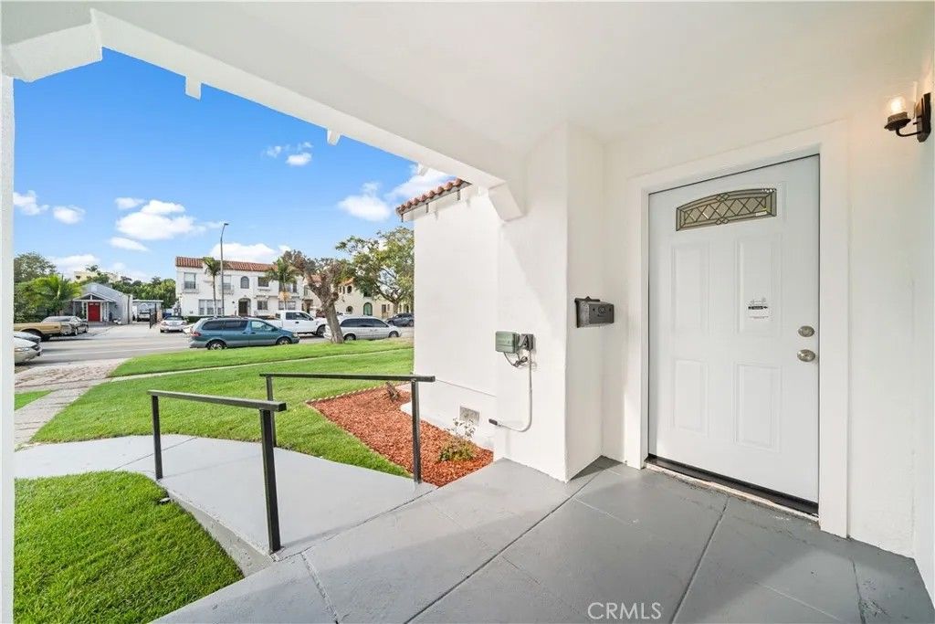 Photo of 1558 Hauser Blvd, Los Angeles, CA 90019 (MLS # OC26078171)