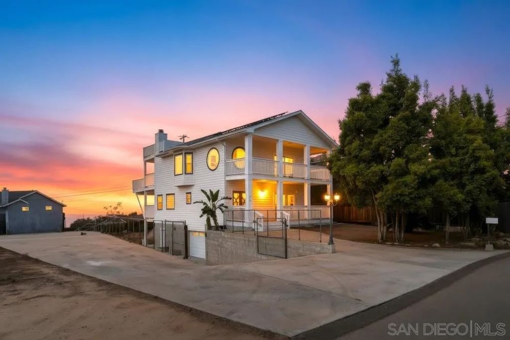 Photo of 131 Scenic Dr, El Cajon, CA 92021 (MLS # 250043908)