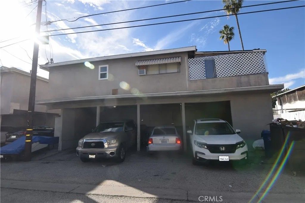 Photo of 6708 Whitsett Avenue, North Hollywood, CA 91606 (MLS # GD26014307)