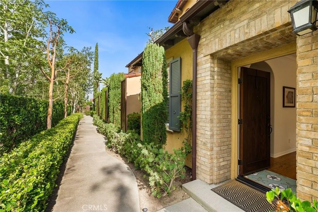 Photo of 82 Bower Tree, Irvine, CA 92603 (MLS # NP26037718)