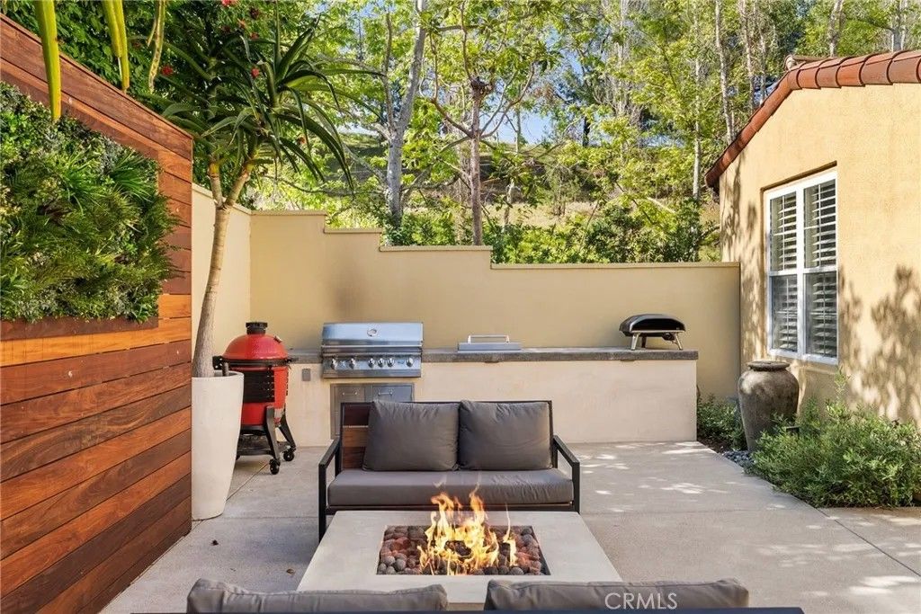 Photo of 82 Bower Tree, Irvine, CA 92603 (MLS # NP26037718)