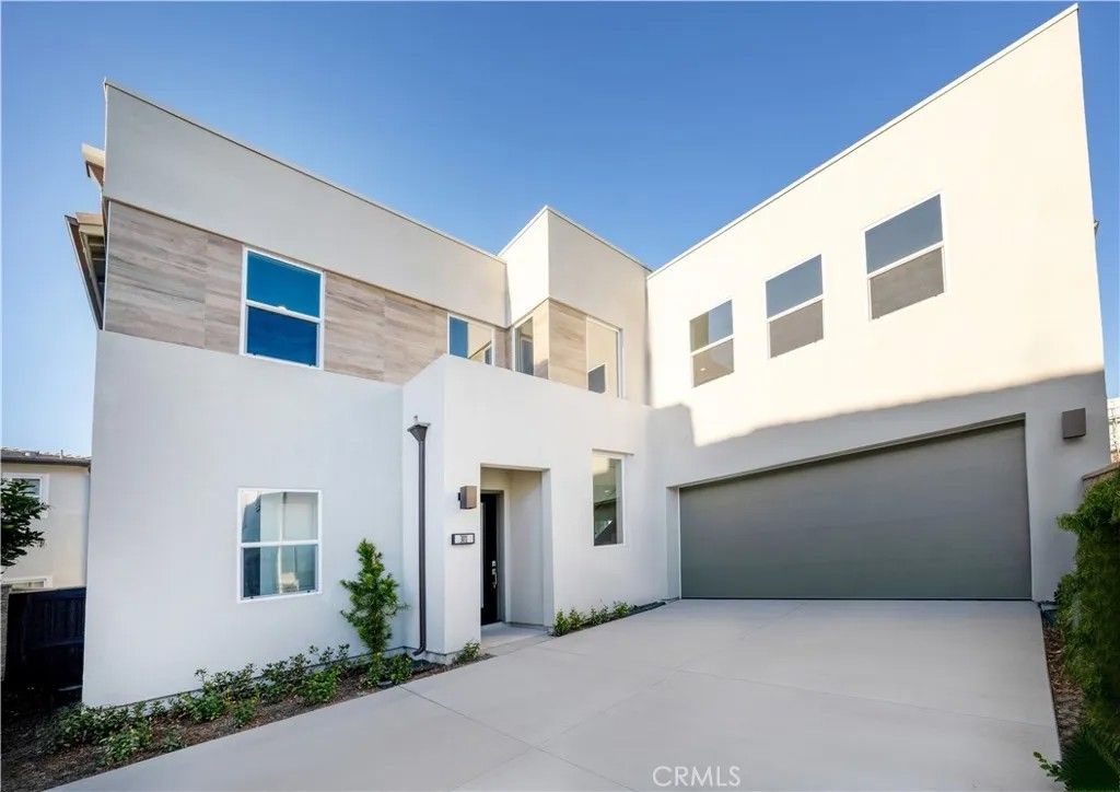 Photo of 301 Brackens, Lake Forest, CA 92630 (MLS # OC25270377)