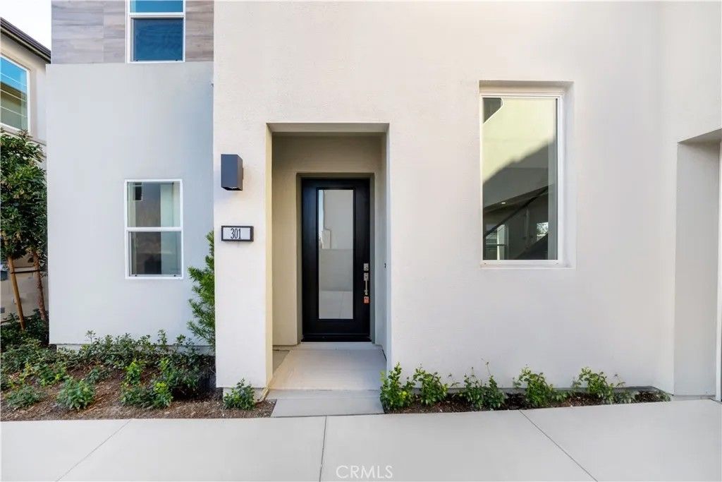 Photo of 301 Brackens, Lake Forest, CA 92630 (MLS # OC25270377)