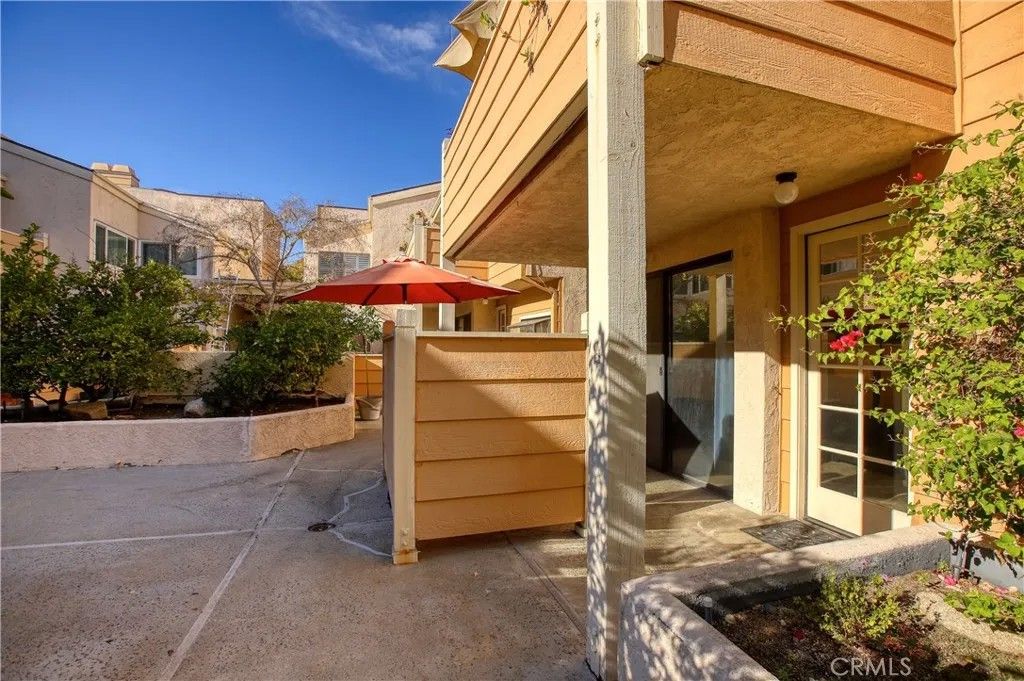 Photo of 456 E San Jose Ave #L, Burbank, CA 91501 (MLS # GD26010056)