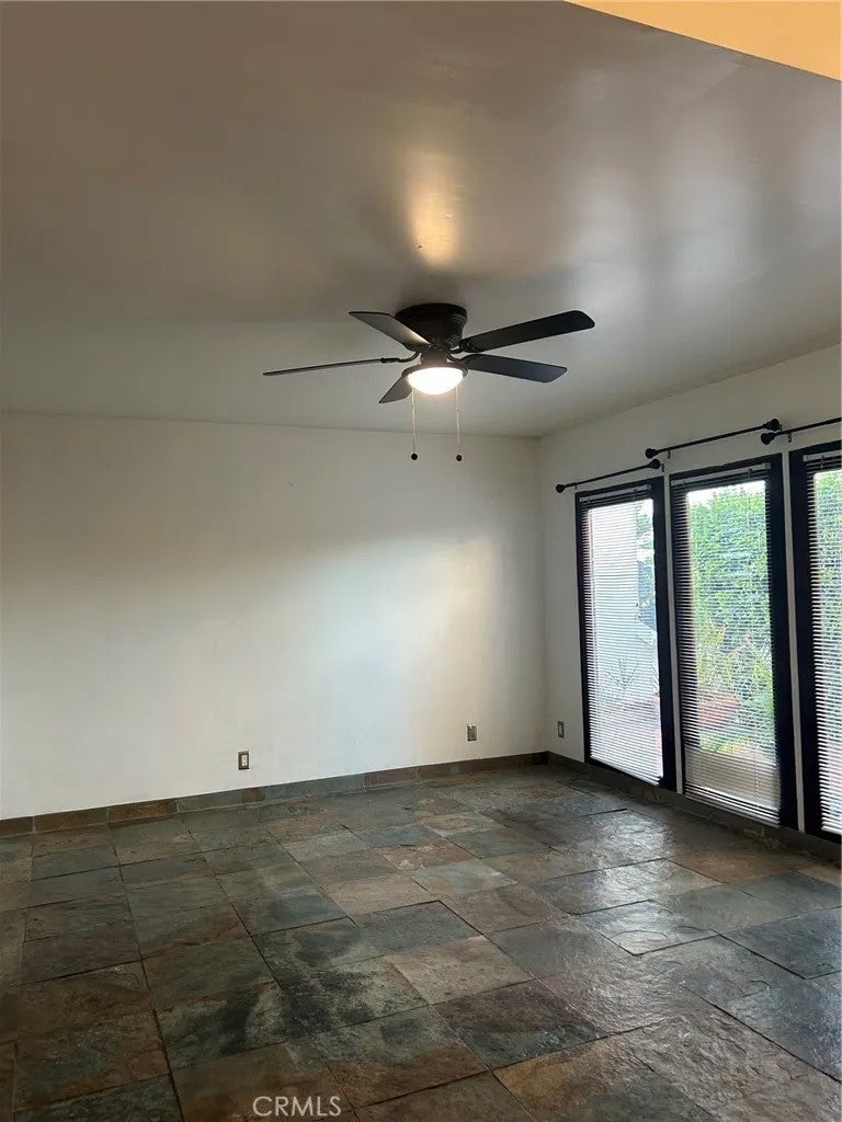 1541 Walnut Leaf
