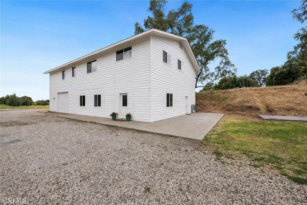 2728 Pentz Road