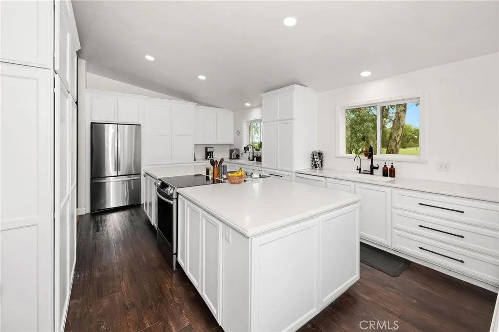 2728 Pentz Road