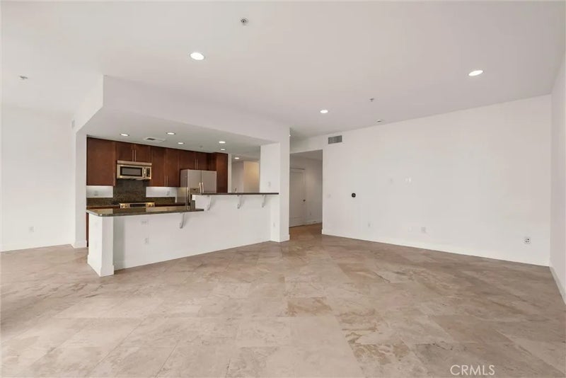 300 E 4th Street 201