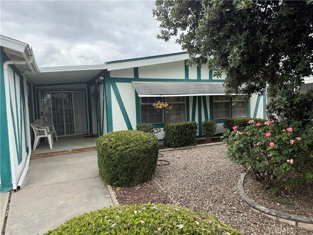 Photo of 1104 Ribbonwood Court, Hemet, CA 92545 (MLS # IG26098429)