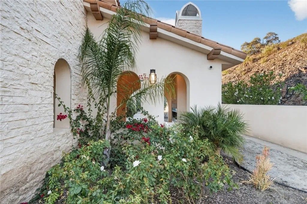 Photo of 43754 De Luz Rd, Temecula, CA 92590 (MLS # SW26075784)