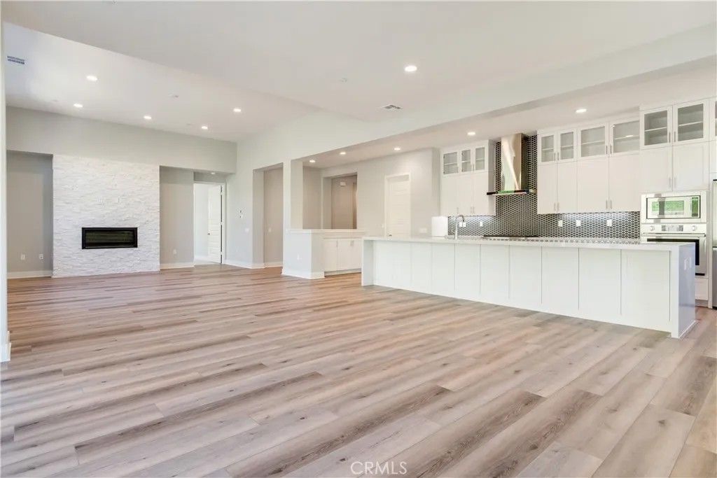 Photo of 6532 Canyon Oaks Drive, Simi Valley, CA 93063 (MLS # SR26061428)