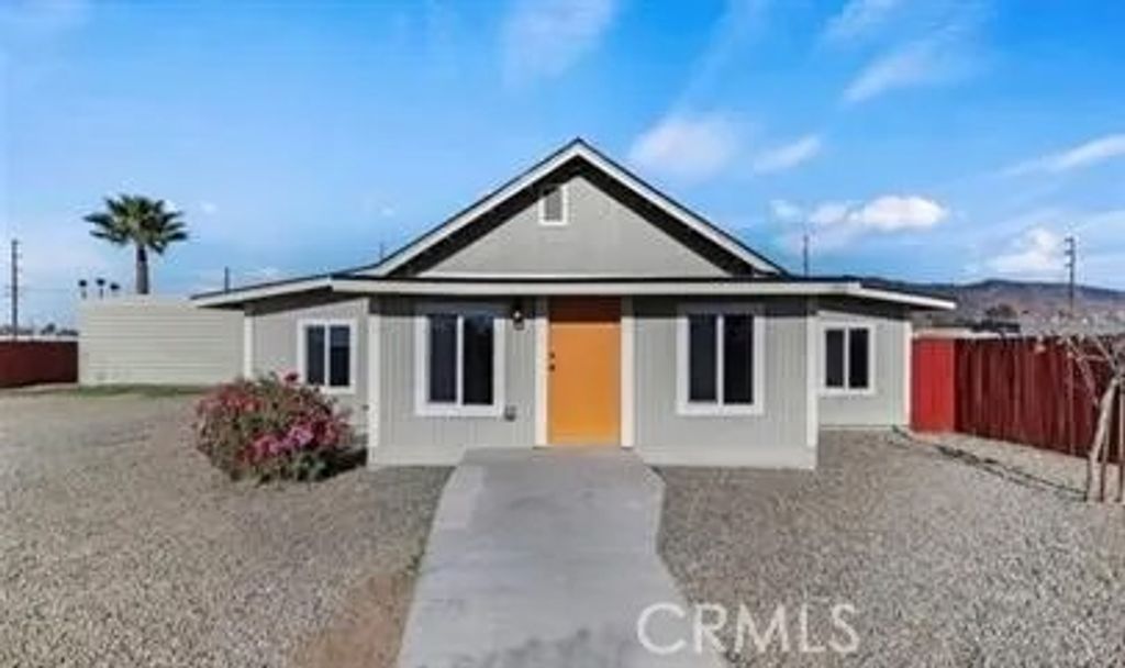 Photo of 1190 S San Jacinto St, San Jacinto, CA 92583 (MLS # SW25163907)