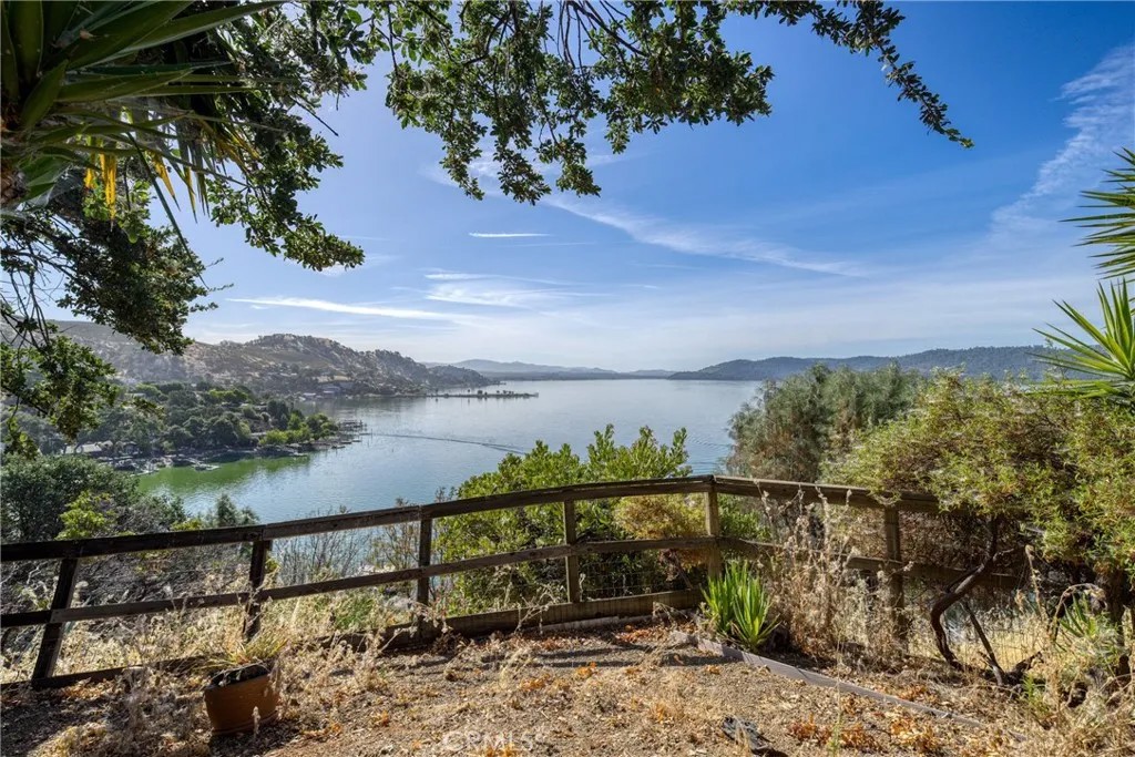 3611 Oak Drive