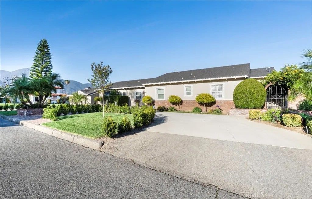 Photo of 7813 Valle Vista, Rancho Cucamonga, CA 91730 (MLS # CV26085406)