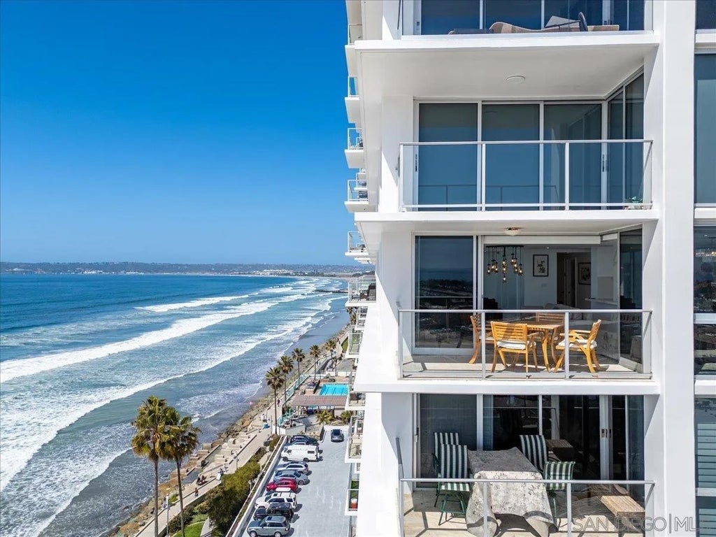 Photo of 1830 Avenida Del Mundo #1210, Coronado, CA 92118 (MLS # 260022198)
