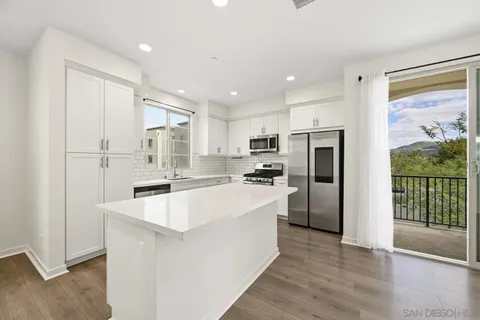 429 Lake Shore Way, Santee, CA 92071 - #: 260005788