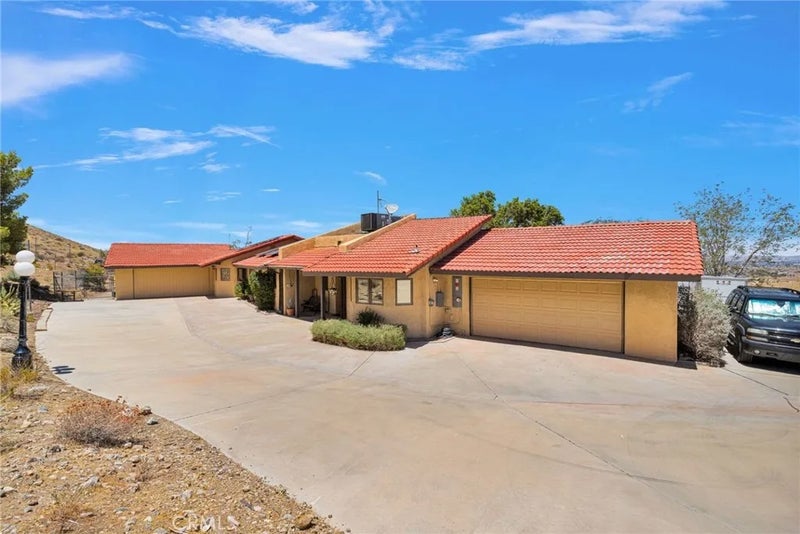 8988 Buena Vista